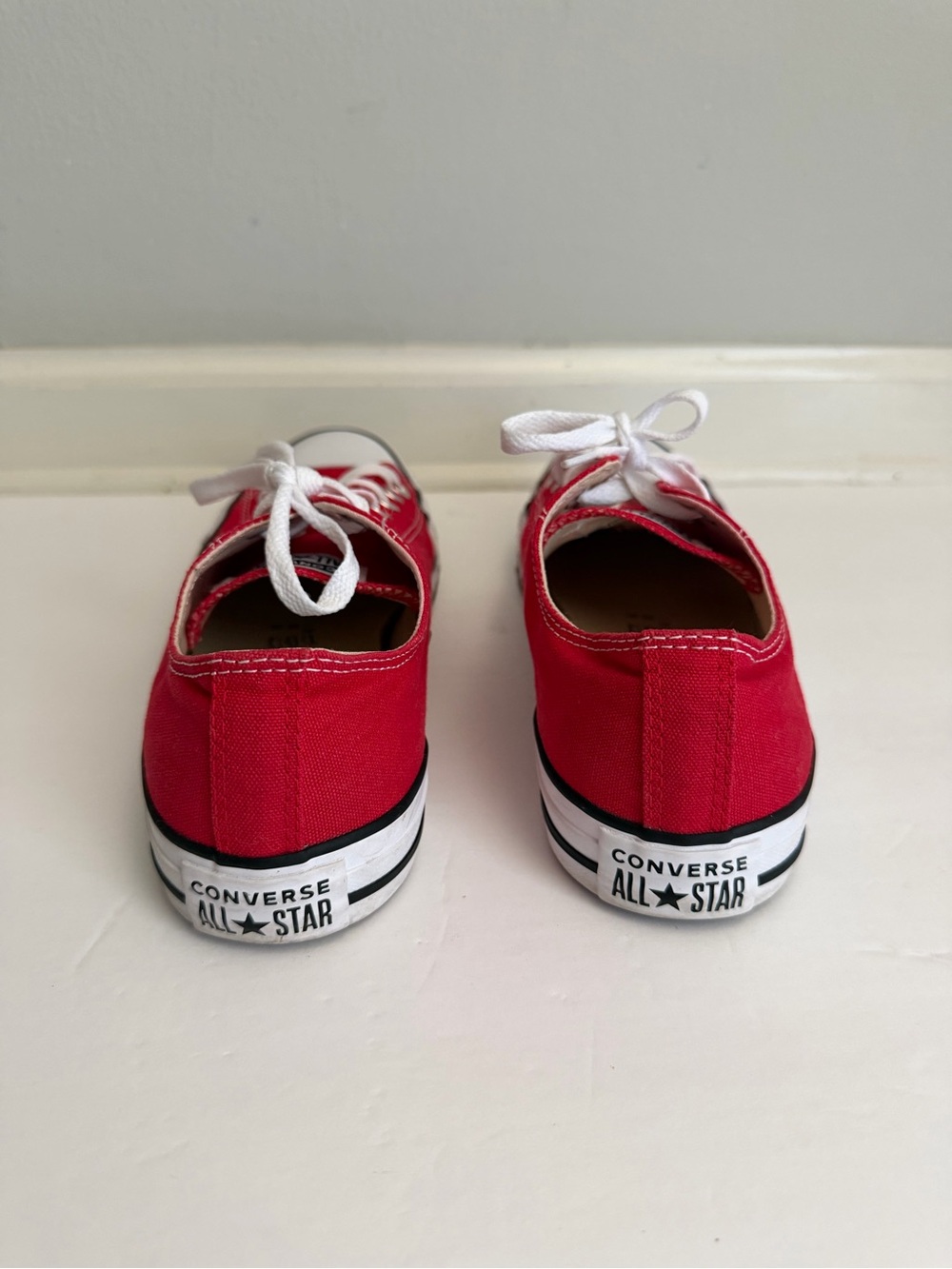 Converse Chuck Taylor All Star Low-Top Sneaker - Red Unisex M 8 W 10 - Picture 2 of 6